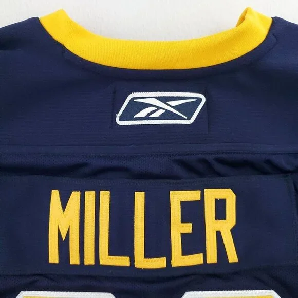 Buffalo Sabres NHL Hockey Jersey CCM Center Ice RBK Fight Strap 30 Miller Sz. 50